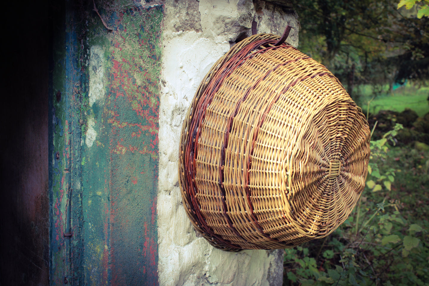 Large Willow basket with integrated handles